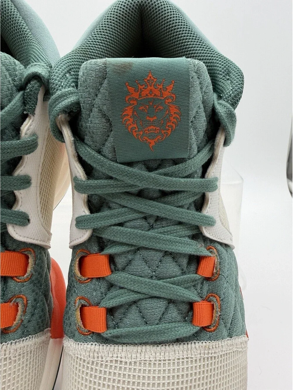 NIKE LEBRON WITNESS 8 VIII Sail/orange/ FB2239-101 Men's Shoe Size 8